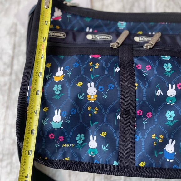 LeSportsac Japan x Miffy Deluxe Everyday Crossbody Bag Bundle with Pouch - Picture 9 of 11